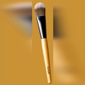 BENEFIT Foundation Brush New Sealed Streak Free Application